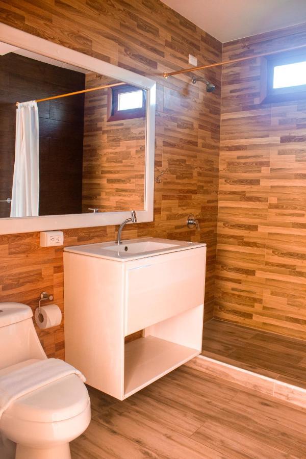Galapagos Isabela Hotel Loja Пуерто Виламил Екстериор снимка