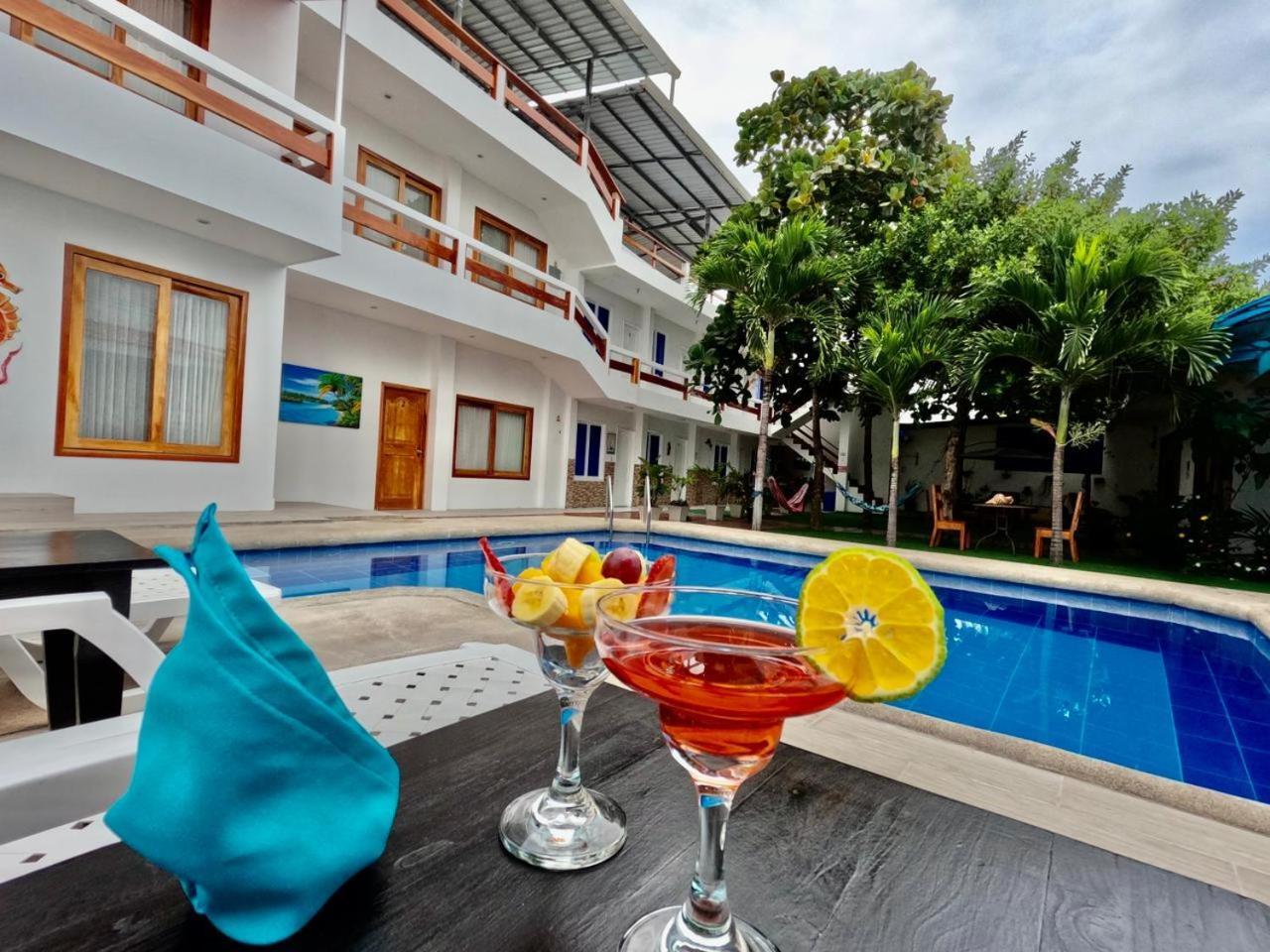 Galapagos Isabela Hotel Loja Пуерто Виламил Екстериор снимка