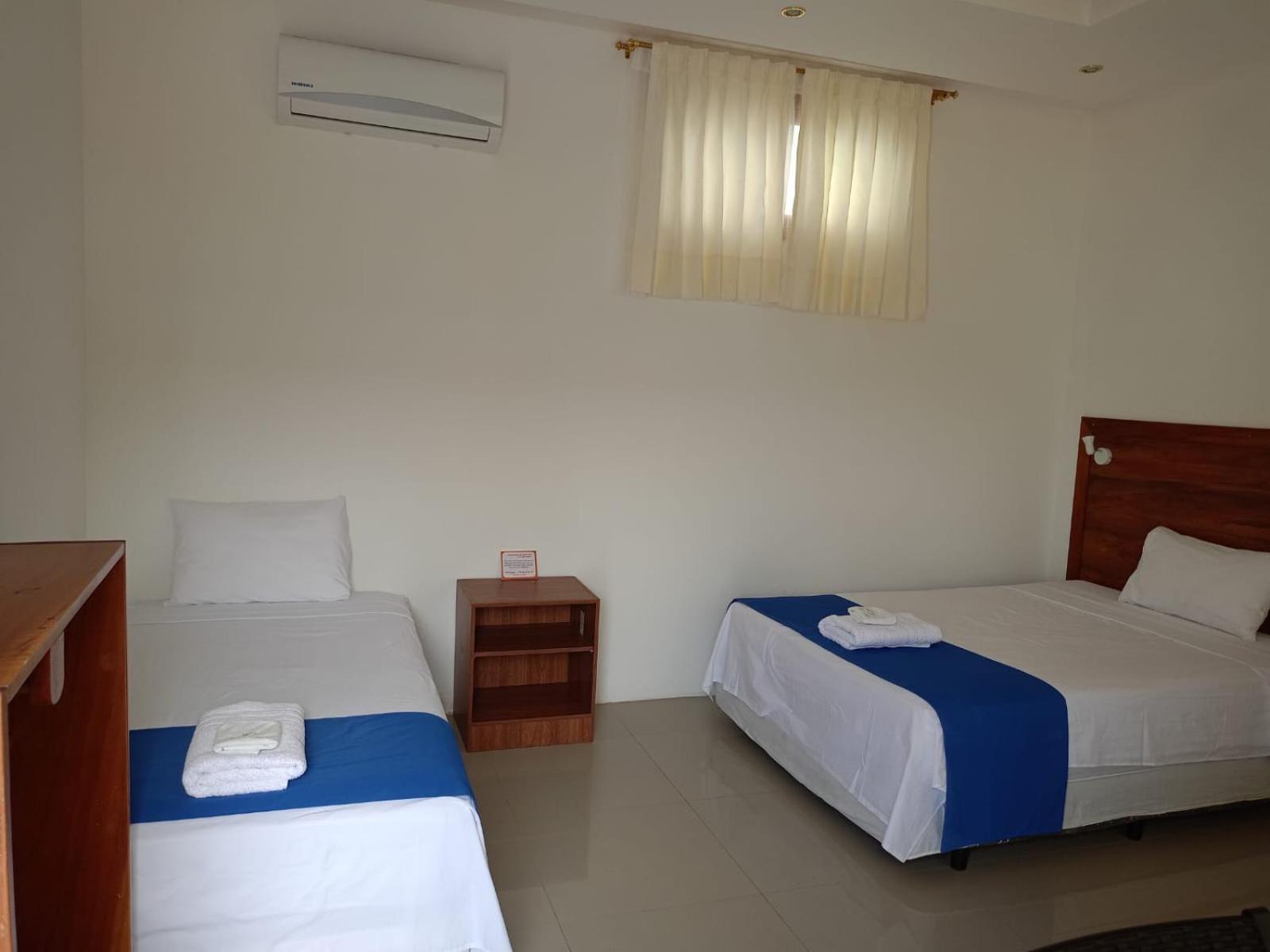 Galapagos Isabela Hotel Loja Пуерто Виламил Екстериор снимка