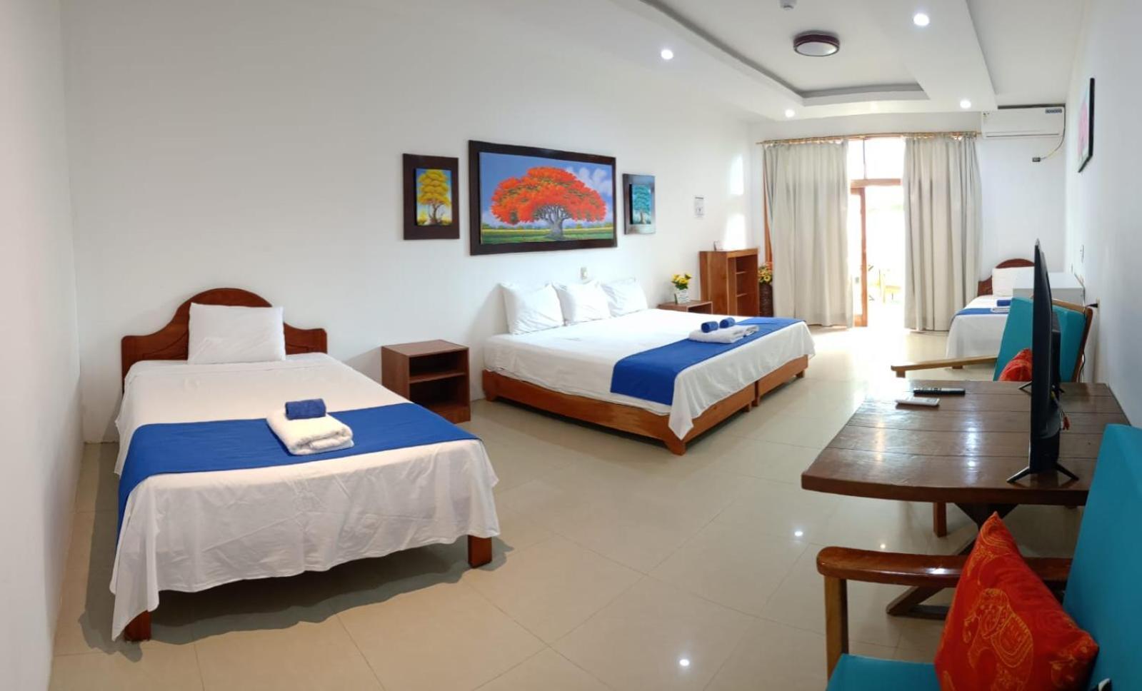 Galapagos Isabela Hotel Loja Пуерто Виламил Екстериор снимка