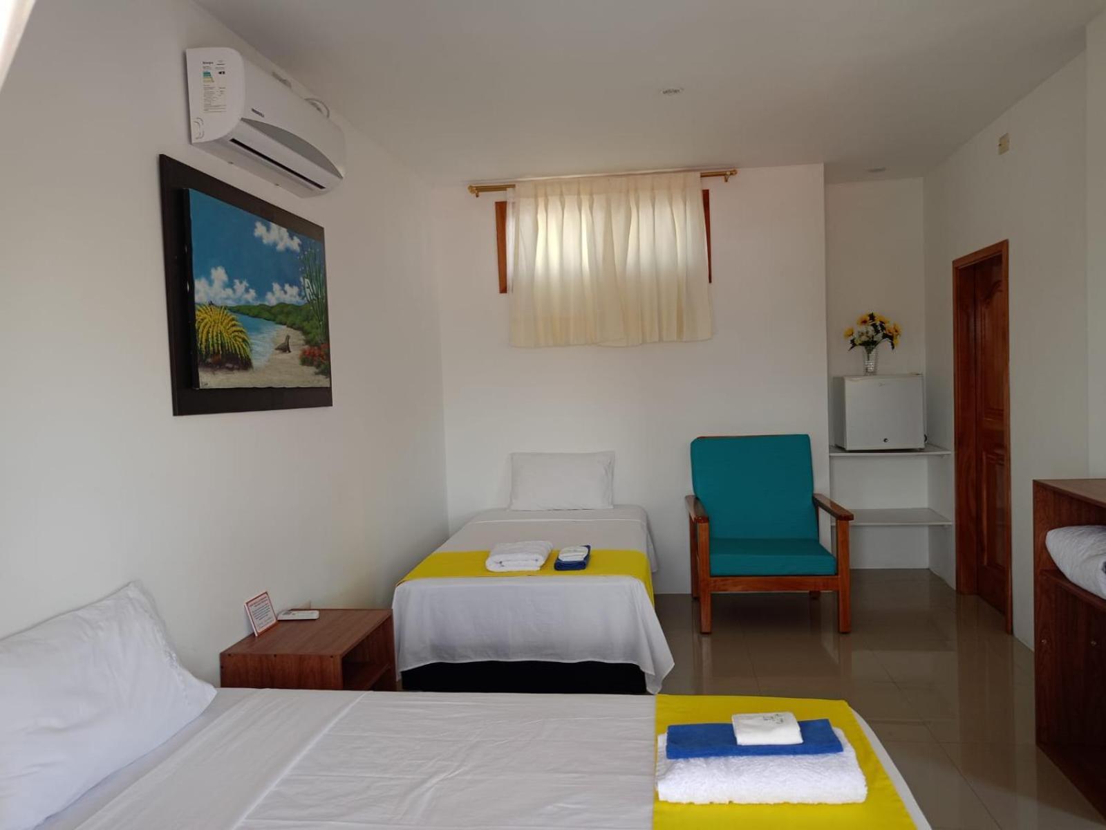Galapagos Isabela Hotel Loja Пуерто Виламил Екстериор снимка