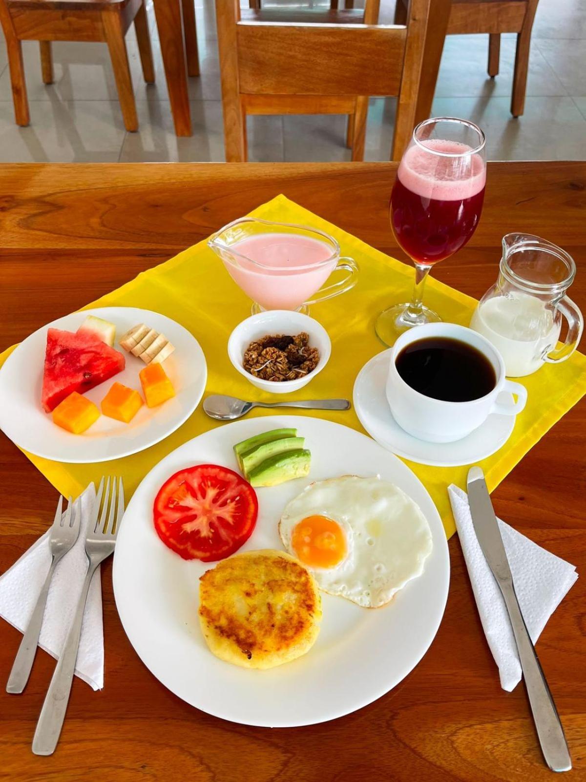 Galapagos Isabela Hotel Loja Пуерто Виламил Екстериор снимка