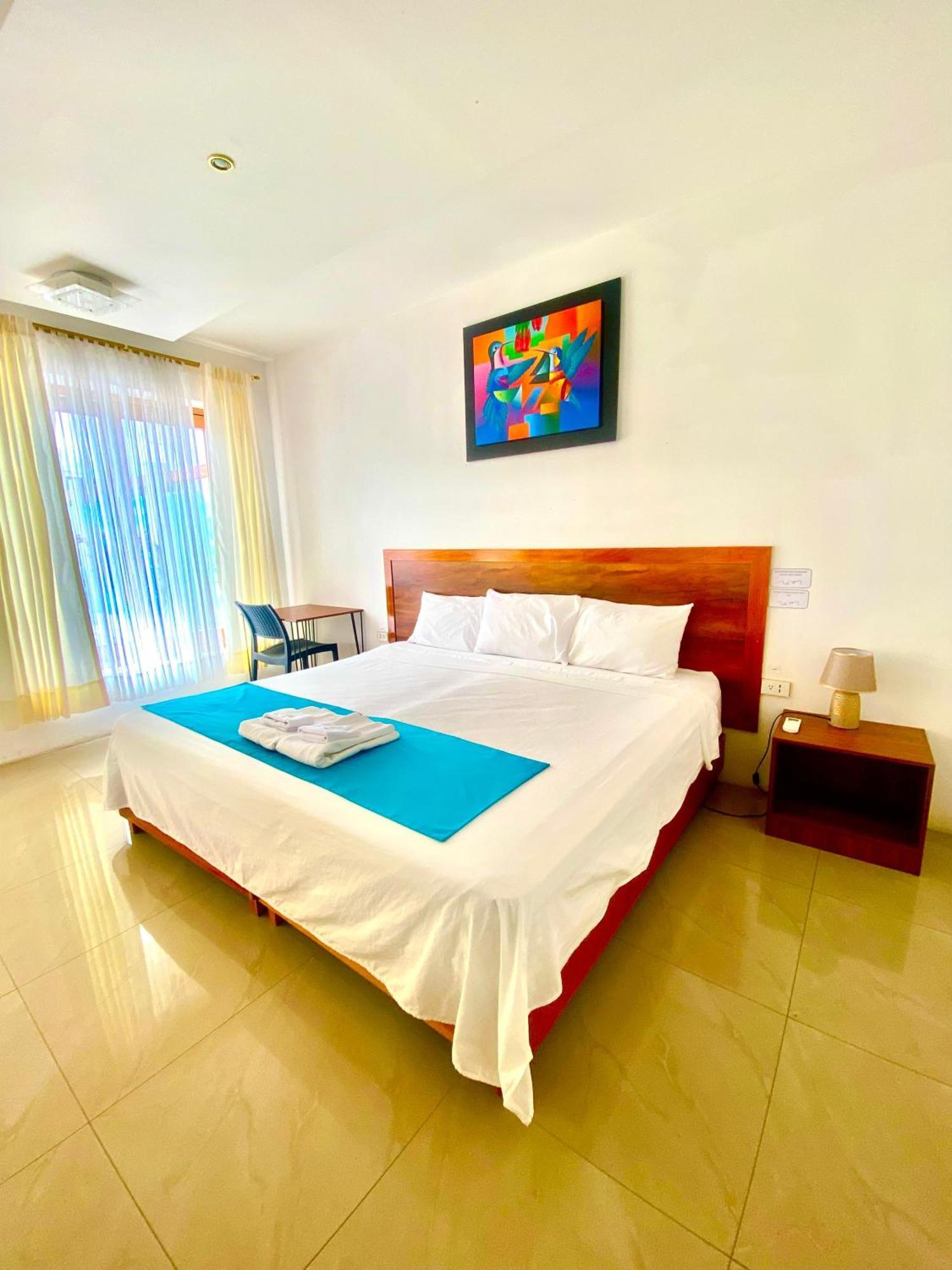 Galapagos Isabela Hotel Loja Пуерто Виламил Екстериор снимка